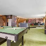 Value Location Ac Free Parking *