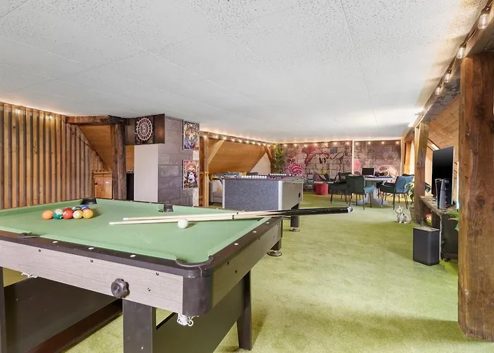 Value Location Ac Free Parking *